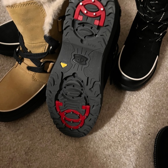 Gorgeous brand new Sorel Fur lined waterproof  boots and Ajar fur lined black - Picture 12 of 14